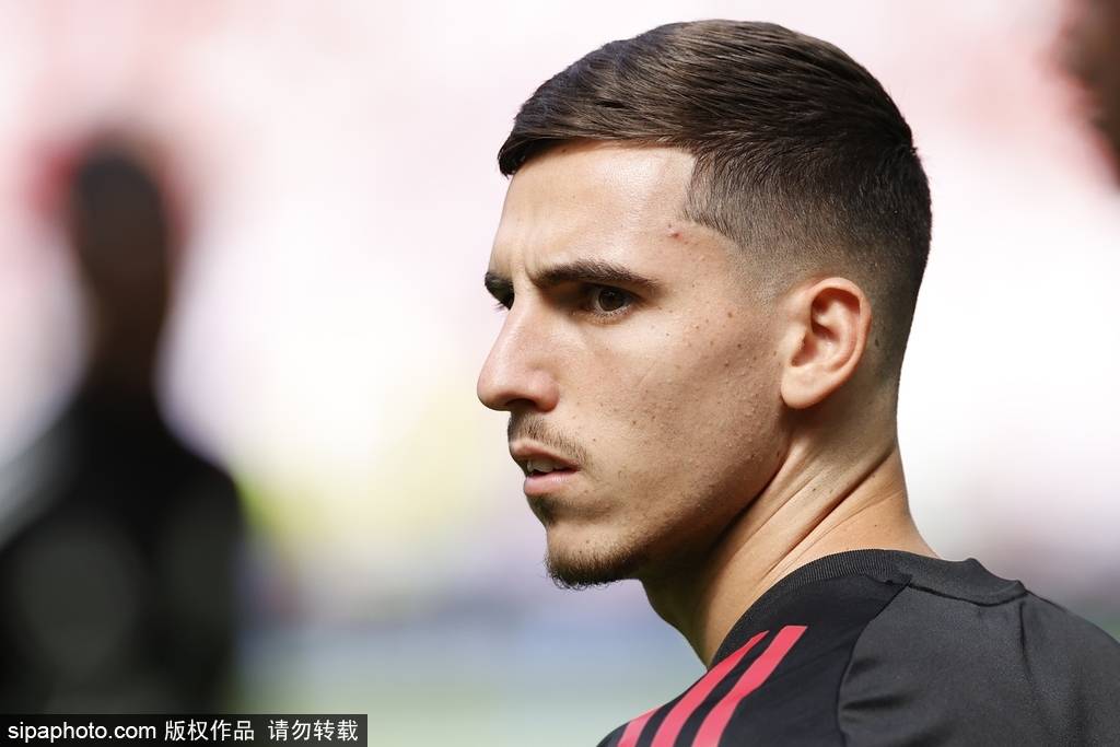 瑞士甲组联赛_桑乔的未来:阿斯顿维拉的租借意图与曼联的转会策略