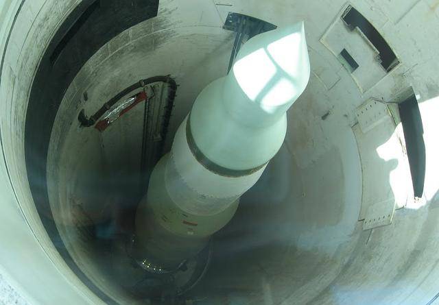 每赫伦vs拉路维尔_憋了几个小时每赫伦vs拉路维尔,外媒锐评九三阅兵:中国武器看着强,但没打过实战