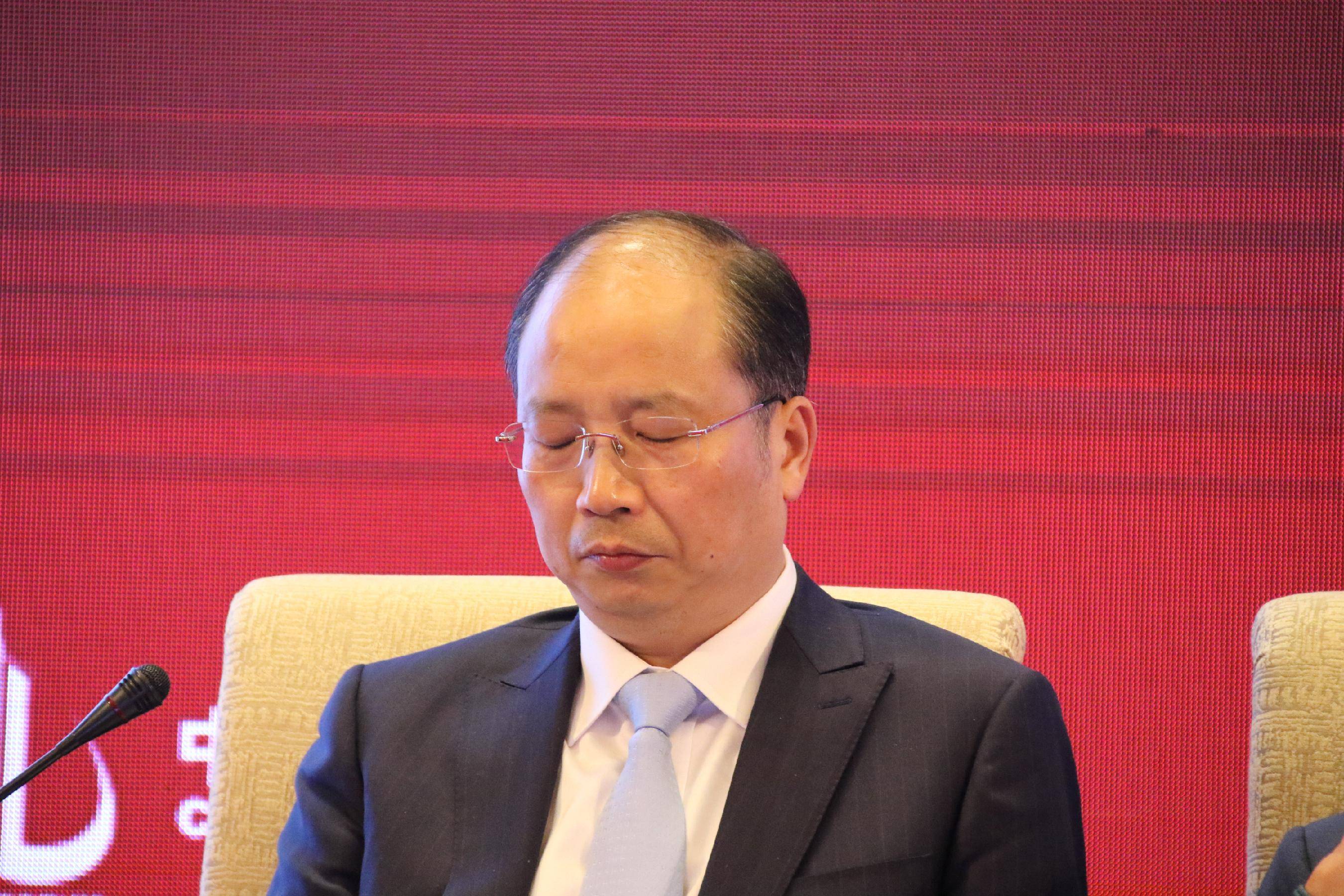 ﻿﻿海德堡(女）vS 艾圣顿_中国证监会原主席易会满被查 其银行学校多名同学先期落马