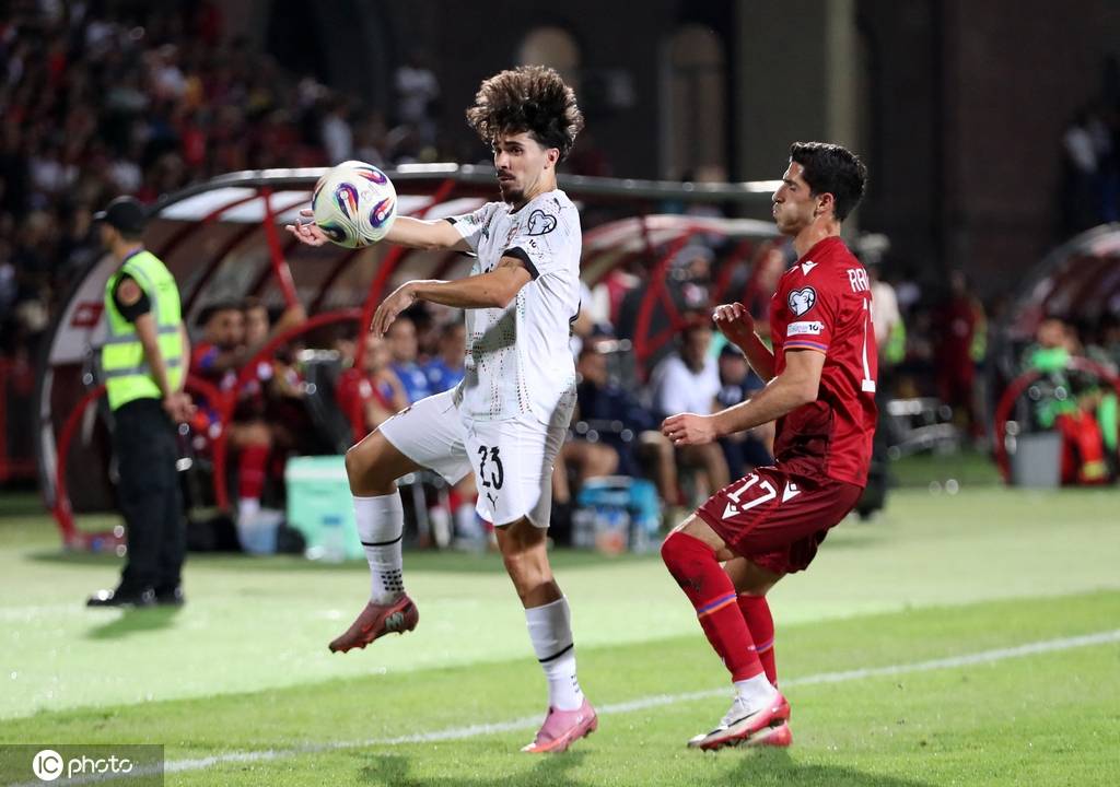 奥列格.普里霍德科(乌克兰) vs 卢卡斯纽迈耶(奥地利)_世预赛-C罗双响+世界波菲利克斯2球 葡萄牙5-0迎开门红