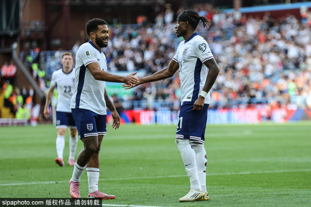 冰岛vs斯洛文尼亚_观战台:英格兰争5连胜 C罗冲纪录+梅西或迎世预赛最后一舞