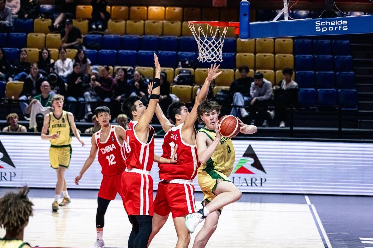 皇冠信用盘_U16男篮亚洲杯-中国不敌澳大利亚 时隔7年再夺银牌
