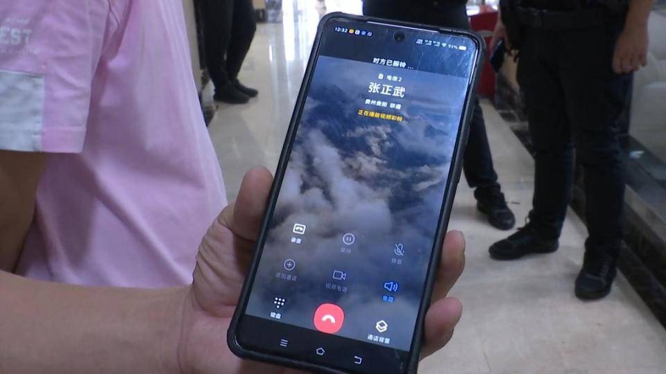 皇冠信用网开户_男子花30万讨老婆皇冠信用网开户，一个月不到人财两空！婚介所回怼记者：再拍我就对你不客气