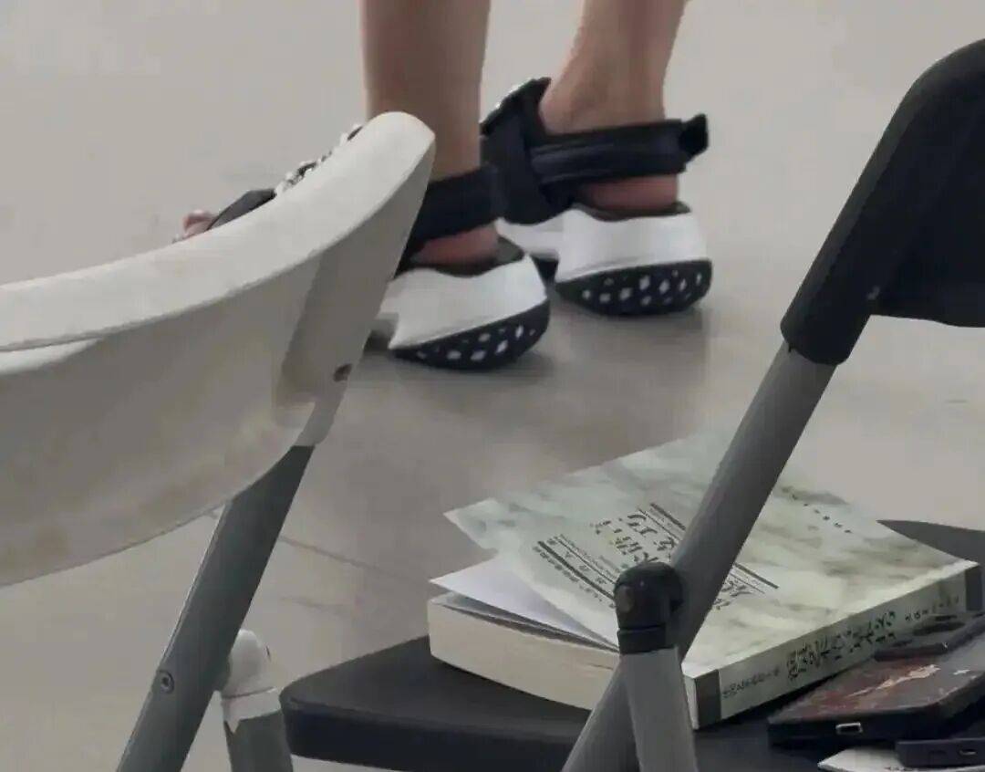 皇冠信用出租_短剧狂招“爸妈”？培训3月包进组皇冠信用出租，日薪最高5000元？真相：先花4万上课！别被“演员梦”掏空钱袋！