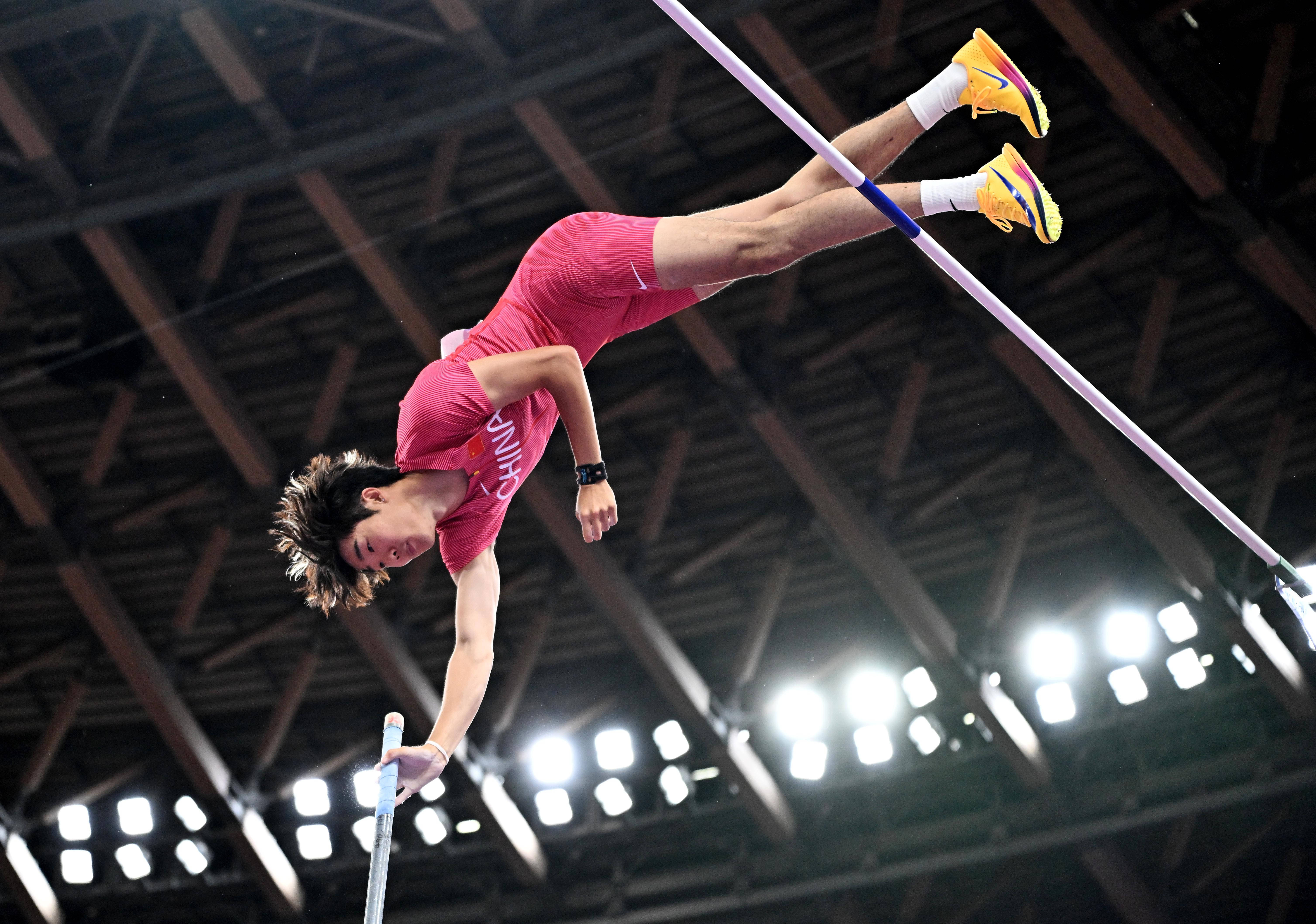 西班牙甲组联赛_(田径世锦赛)男子撑杆跳高资格赛赛况