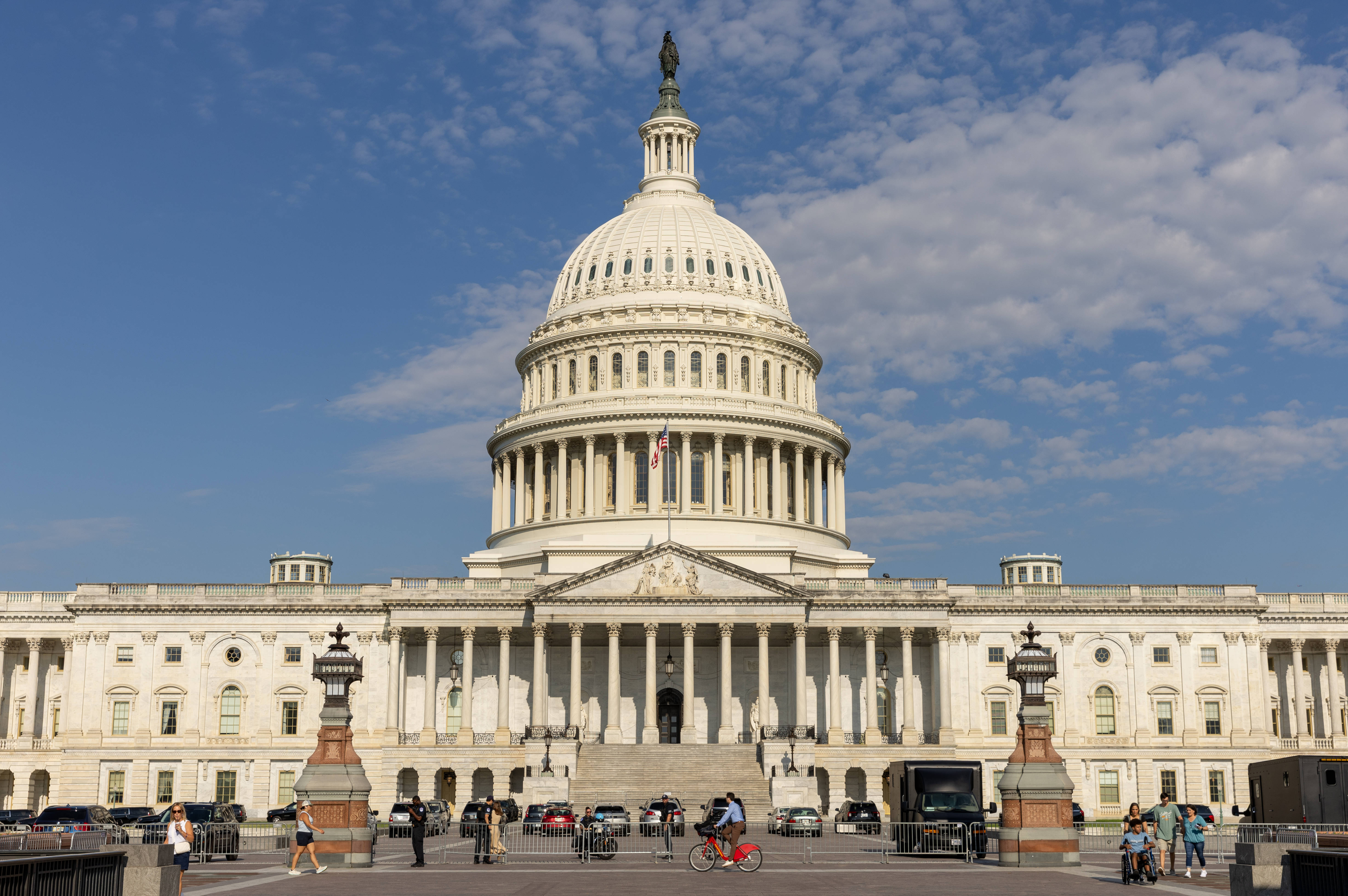 皇冠足球平台代理_美国多名民主党参议员首提决议案 呼吁承认巴勒斯坦国