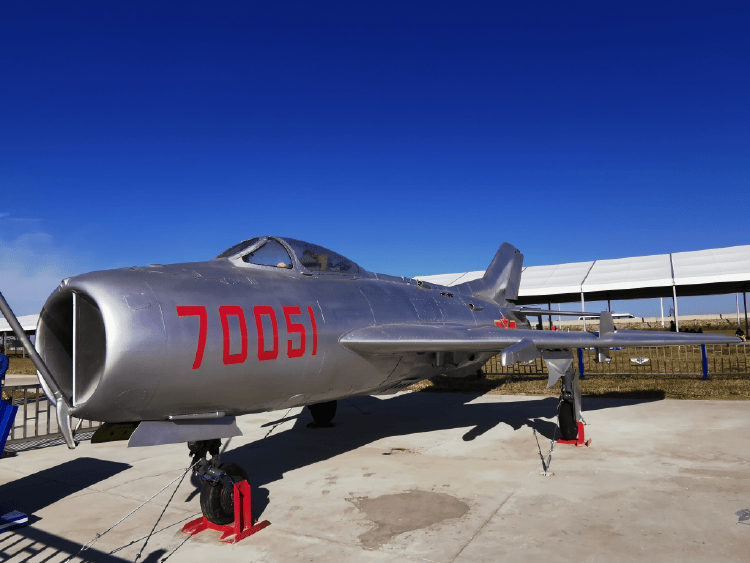 皇冠足球_多图！歼-6无人机首次公开皇冠足球，可作为攻击机