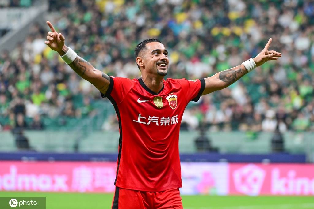 皇冠信用网APP下载_争冠渺茫皇冠信用网APP下载！中超-莱昂纳多戴帽 国安2-3海港遭3连败