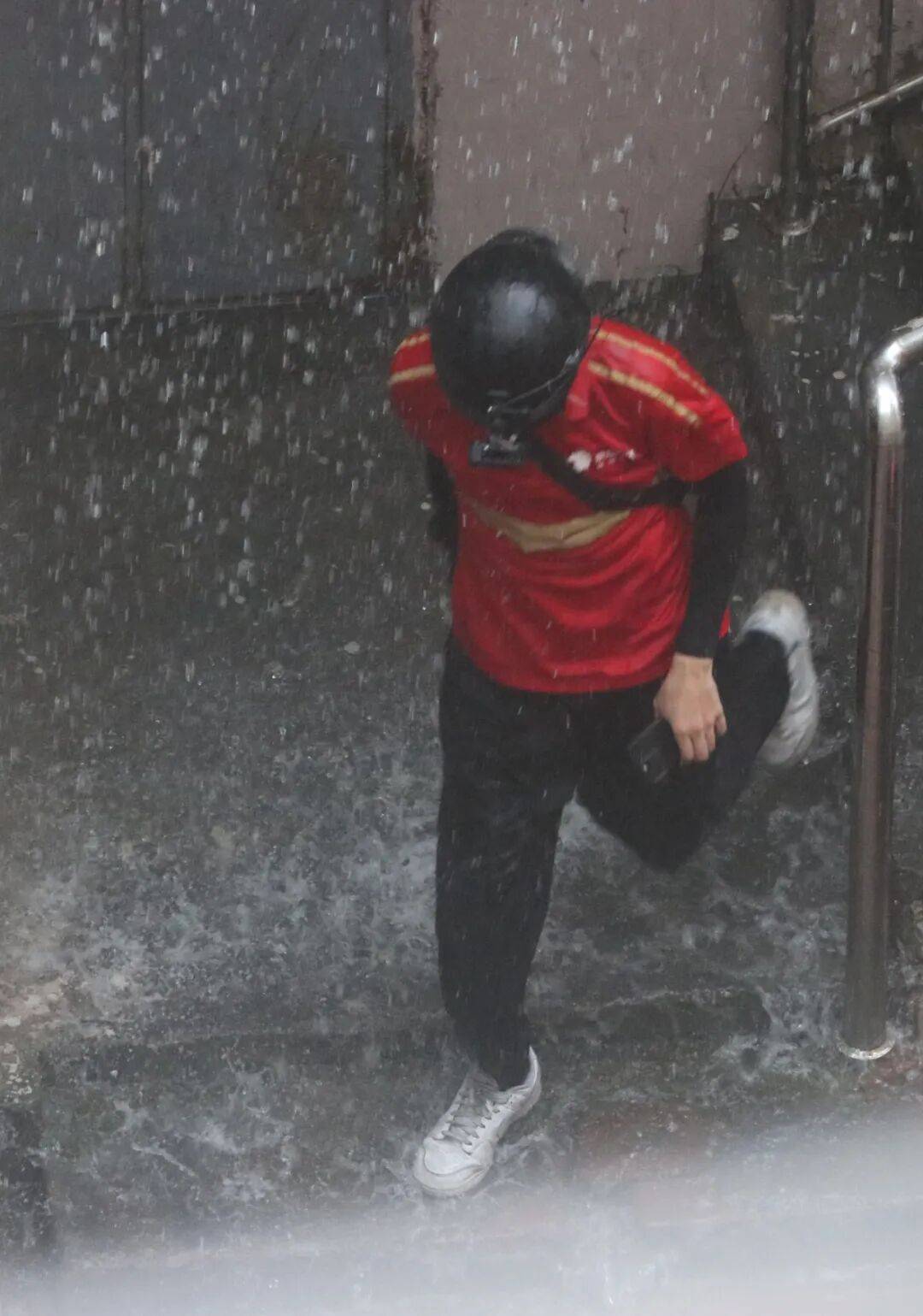 信用网怎么开户_暴雨、大风、大浪来袭信用网怎么开户！青岛市发布防汛预警！