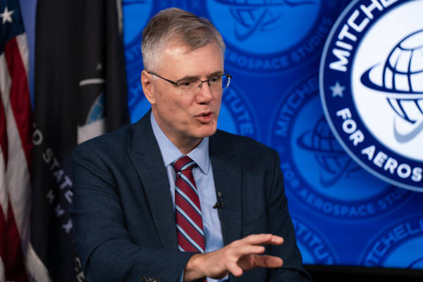 皇冠信用網登2代理申请_美空军部长称:曾不敢相信中国军队发展比美军快皇冠信用網登2代理申请,必须加快创新