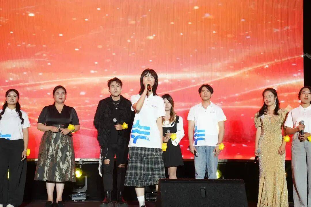 皇冠足球平台代理_2025丰台·学子回家 | “洋学子”邂逅丰台“烟火气”皇冠足球平台代理！丰台群众音乐盛典暨学子回家圆梦音乐会激活城市青春活力——