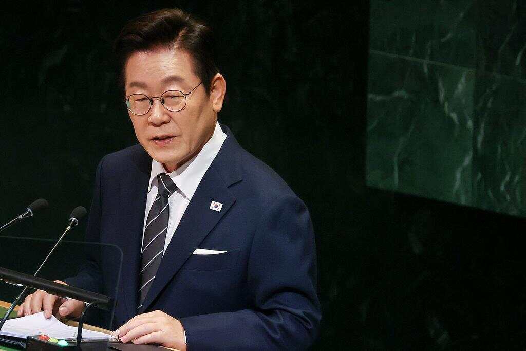 皇冠信用开号_早安!世界丨泽连斯基：乌克兰决定开放武器出口；美国正式公告：征收欧盟汽车15%关税