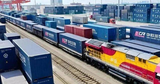 法国甲组联赛_果然不服气：放行中欧班列后法国甲组联赛，波兰又开第二枪，中国接下挑战书