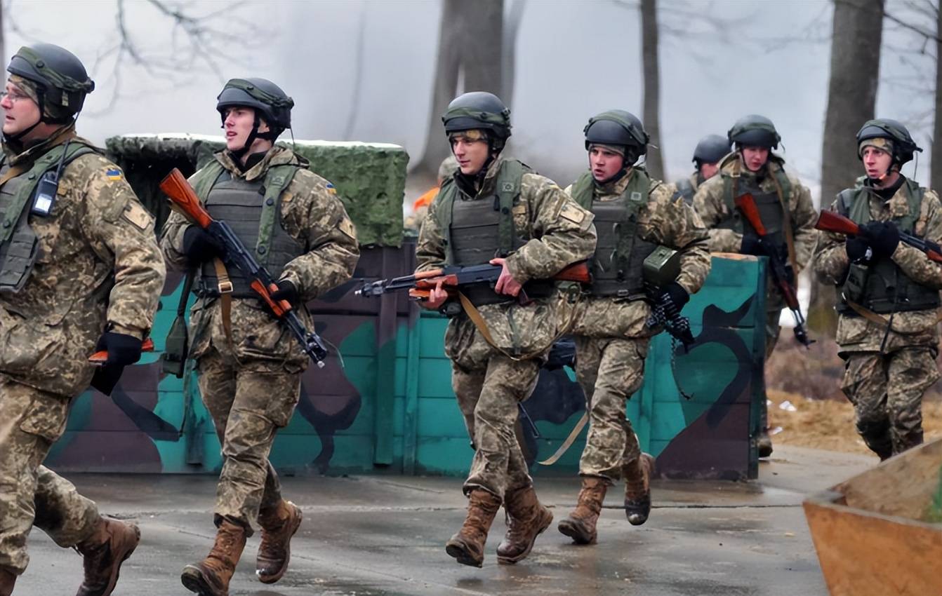 哈萨克斯坦超级联赛_波兰开始甩锅哈萨克斯坦超级联赛,放行中欧班列后,波兰再次出击,中国迎接挑战