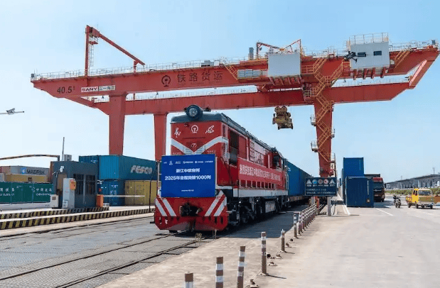 皇冠信用网如何申请_波兰放行中欧班列前皇冠信用网如何申请，哈萨克斯坦喊话中国：可以绕开俄罗斯干件大事