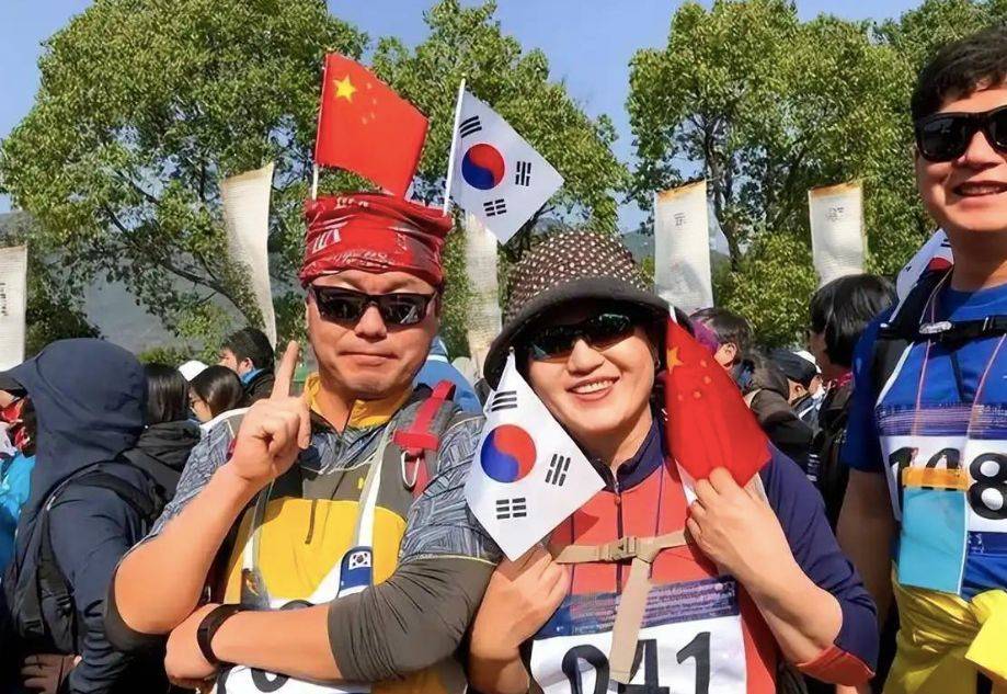 皇冠信用網申请条件_国庆中秋期间皇冠信用網申请条件，韩国惊现有组织的反华示威，谁在刻意恶心中国人？