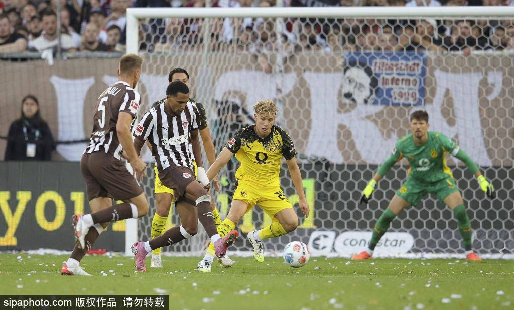 皇冠信用网代理注册_米兰错失点球痛失榜首皇冠信用网代理注册，尤文全力死守赢得喘息机会