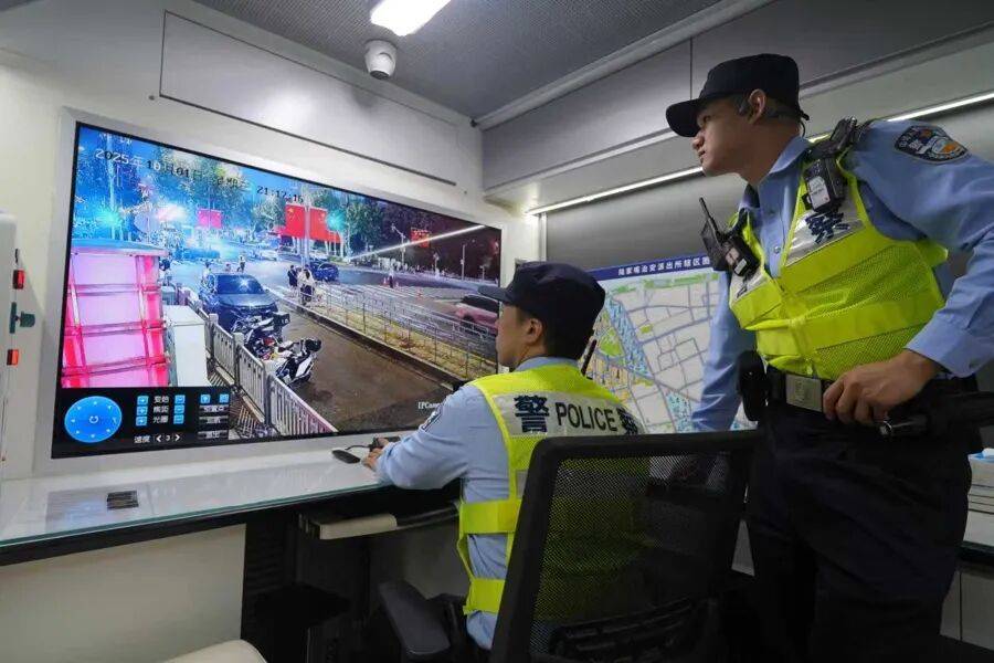 皇冠体育App下载_突然群发皇冠体育App下载！大批上海市民收到警方短信！全市爆火网红已被锁定...有爸爸因孩子违规被罚款