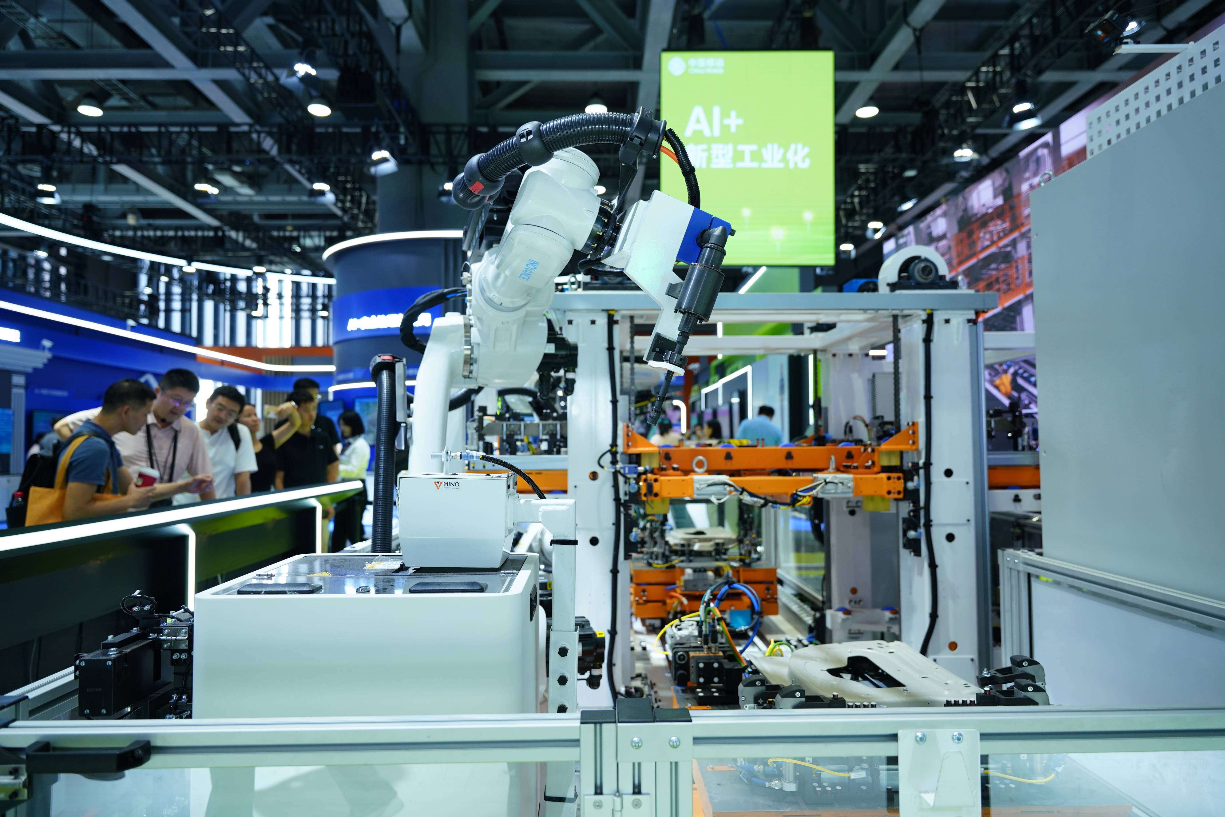 皇冠信用盘出租
_移路有AI|看点十足皇冠信用盘出租
!2025中国移动全球合作伙伴大会变身“AI嘉年华”