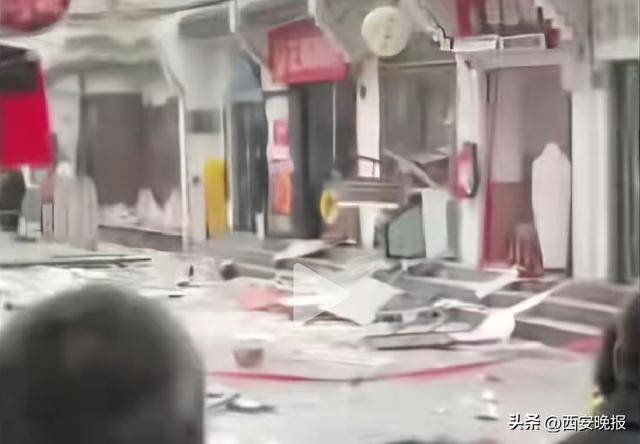 皇冠出租代理_甘肃兰州一家小吃餐饮店内发生闪爆皇冠出租代理，致1死2伤；闪爆波及周边5间商铺，多辆车被水泥砖块砸到