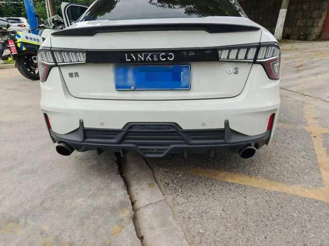 皇冠信用盘怎么弄_驾驶非法改装车辆上路皇冠信用盘怎么弄，昆明交警： 严查