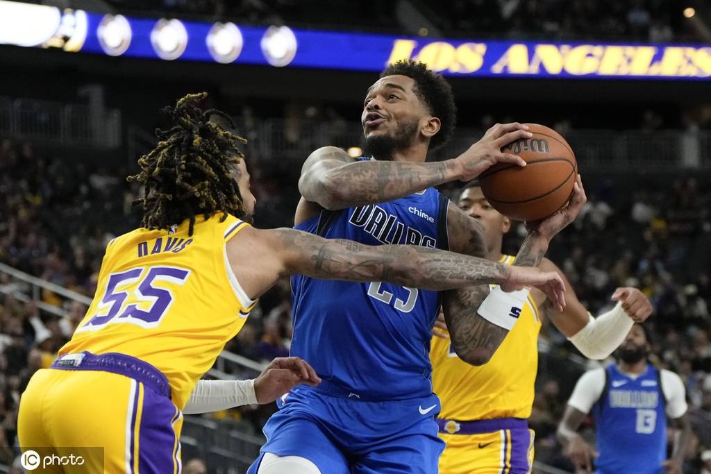 皇冠信用出租_季前赛-浓眉18+9八村塁19分 湖人末节仅8分遭独行侠逆转