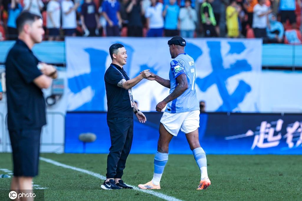 皇冠信用網会员开户_落后榜首9分皇冠信用網会员开户！中超-张玉宁破门难救主 国安爆冷1-2深圳