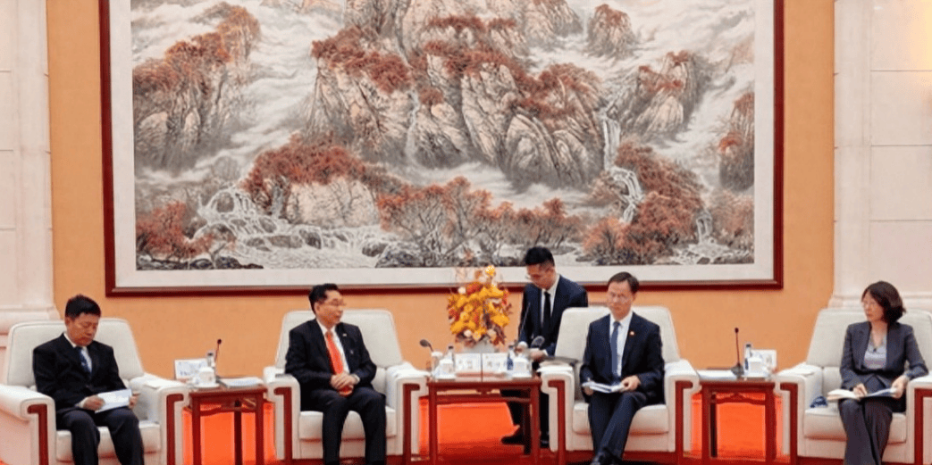 世界杯信用网登2代理
_帮中国拔除心腹大患后世界杯信用网登2代理
,敏昂莱底气十足,派人到中国提了个要求