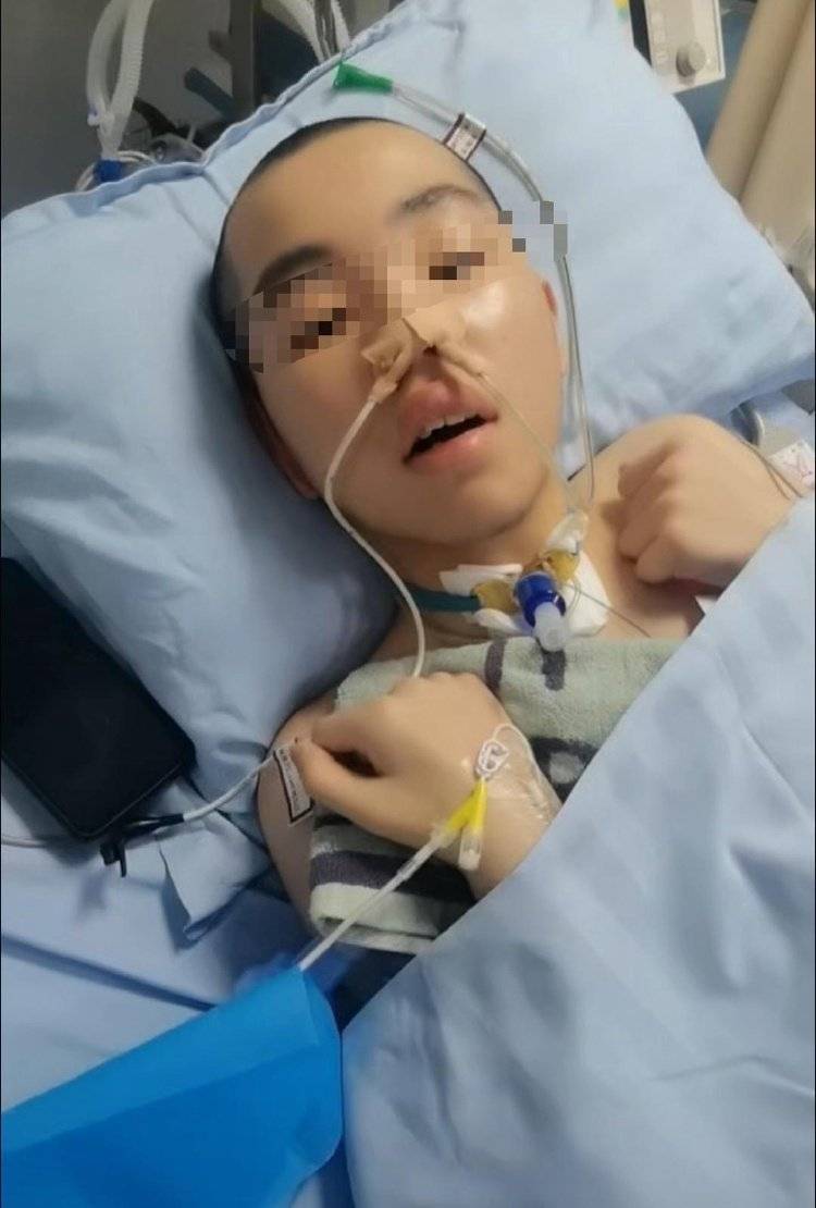 皇冠信用盘如何开户_14岁男生被女同学打中左胸后瘫痪 家属：女孩父母为残疾人皇冠信用盘如何开户，费用无着落