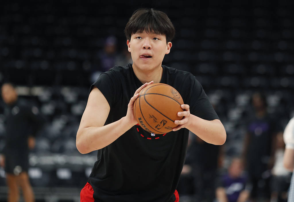 欧洲杯代理出租
_杨瀚森2分0板2犯霍乐迪27+8 开拓者险胜爵士