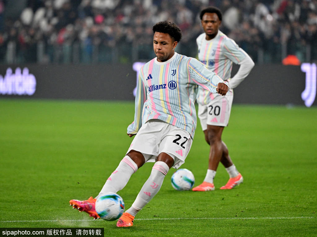 足球盘口平台_C罗再创辉煌！利雅得胜利精彩配合助力破门足球盘口平台，生涯951球的背后故事