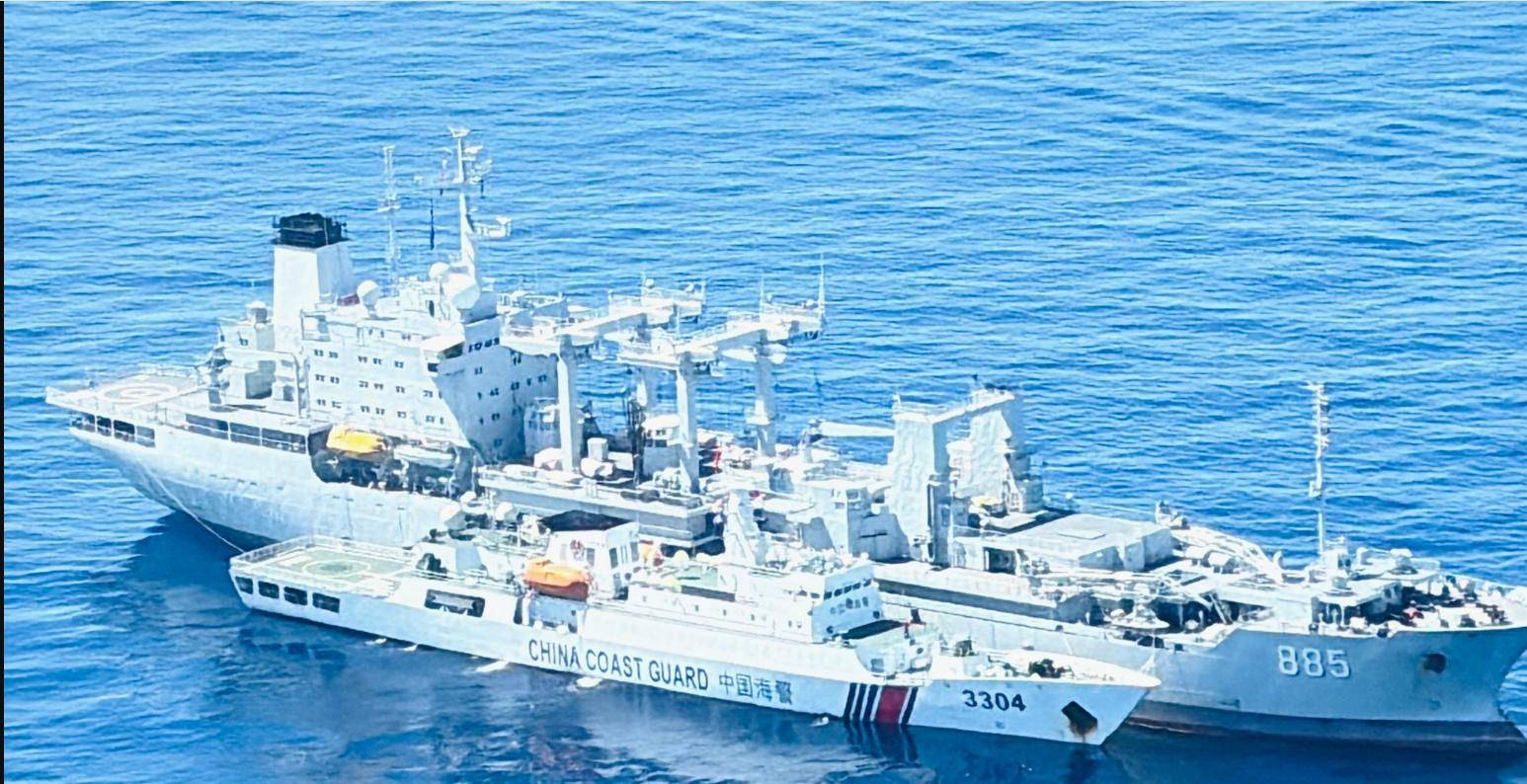 做足球外围代理
_解放军动真格!3万吨战舰出击黄岩岛做足球外围代理
,054A调转舰炮,随时能开火