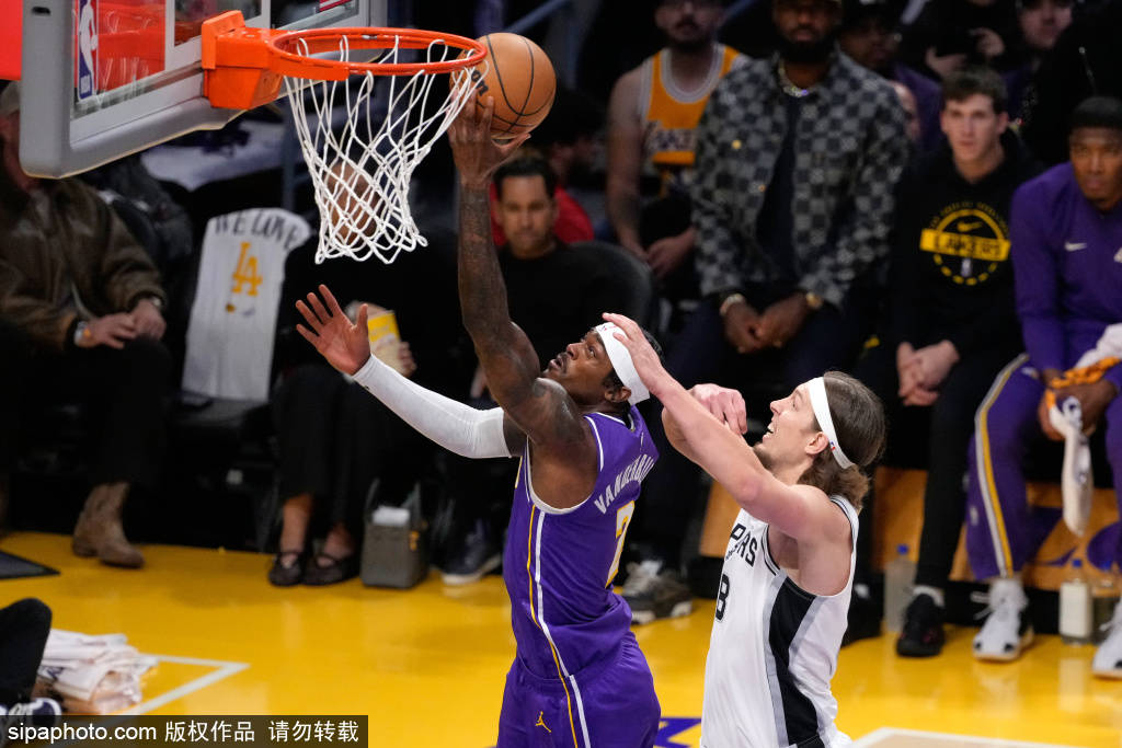 足球欧洲杯盘口_卢卡·东契奇对八村塁未能得分感到不满足球欧洲杯盘口，但随后助攻三分球