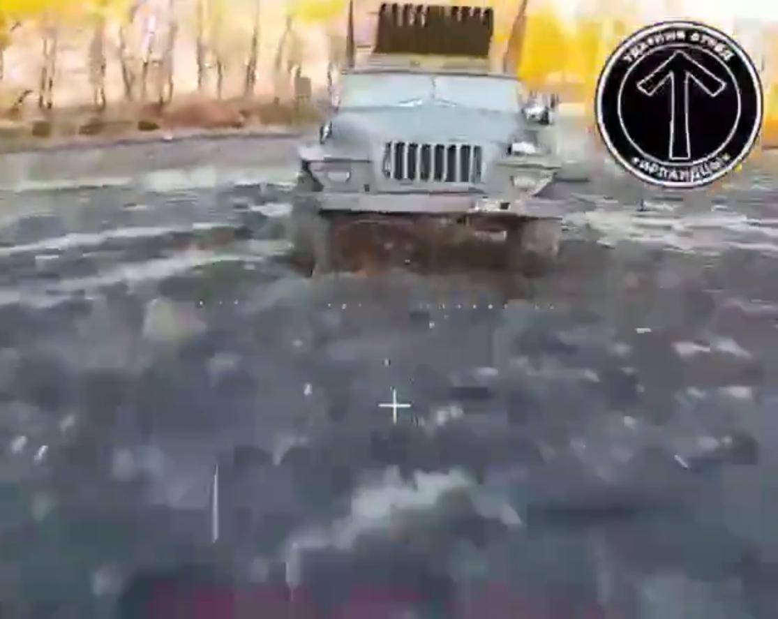 皇冠信用网登2代理_俄军大捷！乌军5500人被歼皇冠信用网登2代理，3个旅投降，法械旅在红军城举起白旗