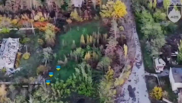 皇冠信用盘在线申请_俄军中计了？六支乌军特种兵小队突然杀出皇冠信用盘在线申请，在红军城中心升旗示威