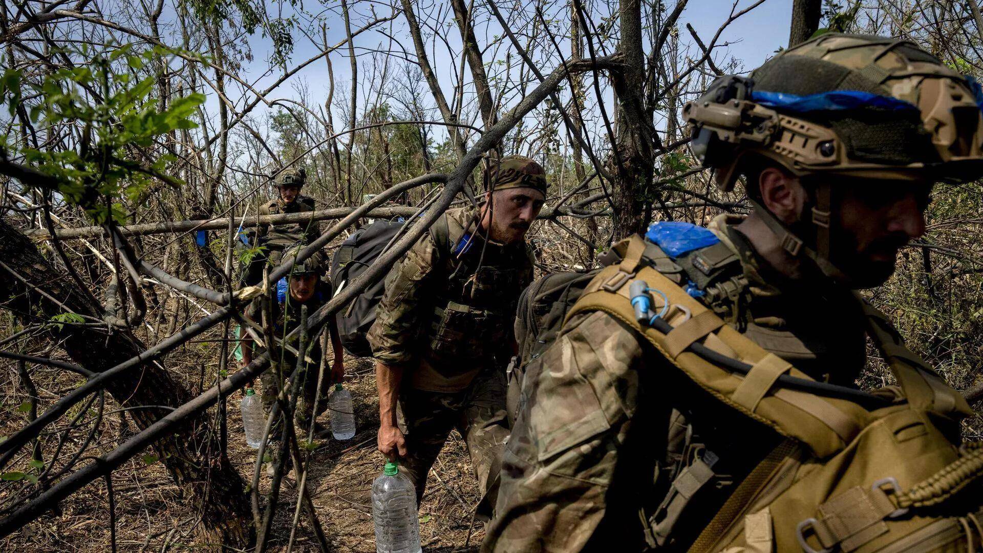 皇冠信用盘在线申请_俄军中计了？六支乌军特种兵小队突然杀出皇冠信用盘在线申请，在红军城中心升旗示威