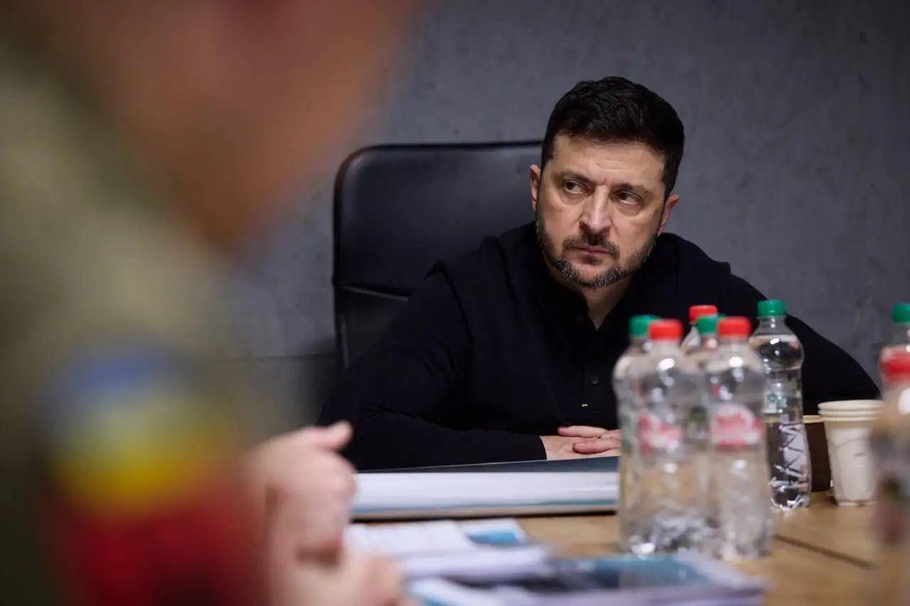 皇冠信用盘会员开户申请_俄军夺取85%红军城皇冠信用盘会员开户申请，泽连斯基大势已去，俄媒：又开始寻找替罪羊