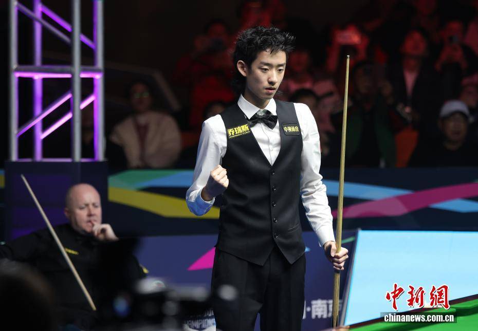 皇冠信用盘哪里申请_中国小将吴宜泽夺得2025世界斯诺克巡回赛国际锦标赛冠军