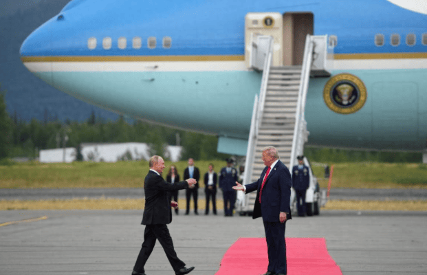 信用网怎么注册_泽连斯基希望或彻底落空？听到红军城失守的消息信用网怎么注册，特朗普终于明白，自己不能再跟普京斗气了！