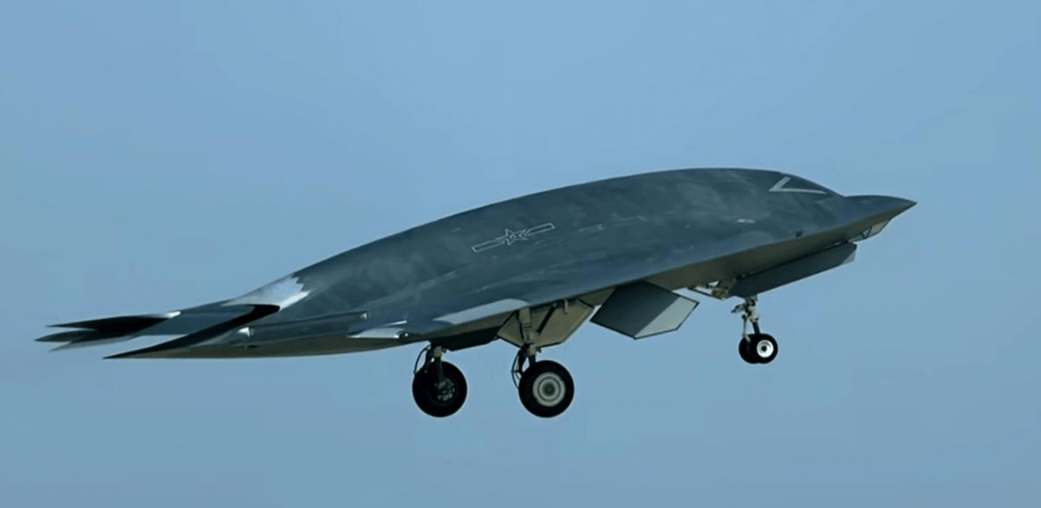 皇冠信用网站_福建舰上班后皇冠信用网站，中国空军也不藏了！轰隆一声巨响，歼20旁多了架新战机