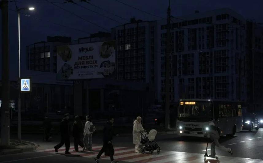 皇冠信用哪里申请_乌克兰全黑了！核打击前最后警告皇冠信用哪里申请，俄军发射13枚“全球禁止”导弹