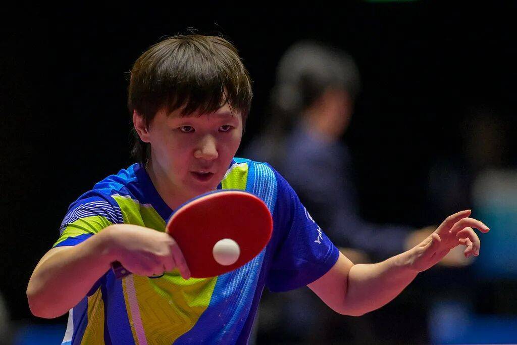 正版皇冠信用网代理_王曼昱战胜王艺迪晋级全运会女单半决赛正版皇冠信用网代理，下一场对决陈梦