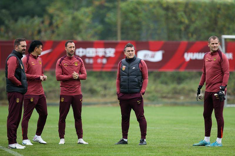 皇冠信用盘怎么申请_熊猫杯｜U22国足末轮战 乌兹别克斯坦排兵布阵有讲究