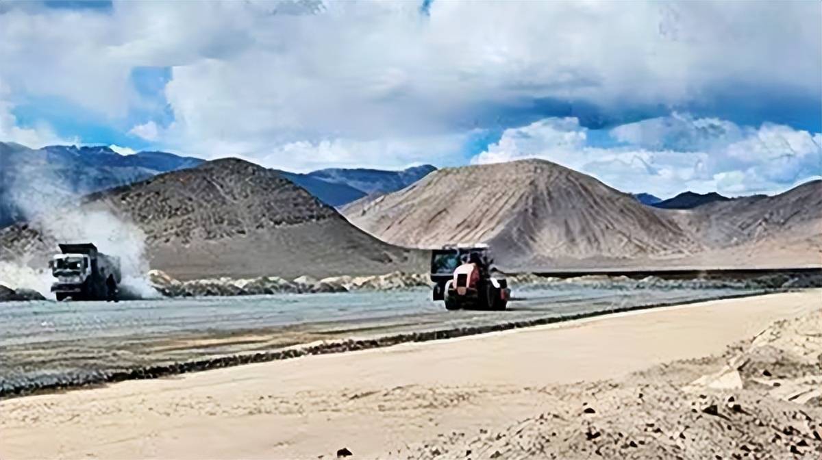 皇冠信用盘代理_印军又跳出来“作妖”皇冠信用盘代理，距离中国30公里，印运输机突然降落，解放军预想的场景出现了