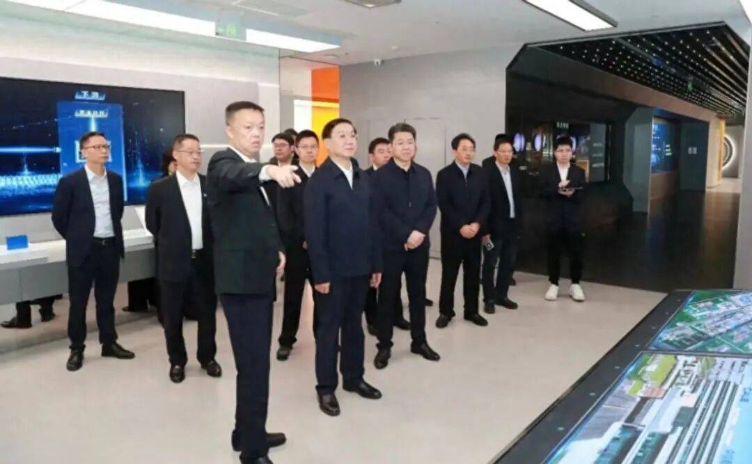 皇冠信用盘网址_成都市长王凤朝落马幕后：关系紧密的温州商人先期被带走