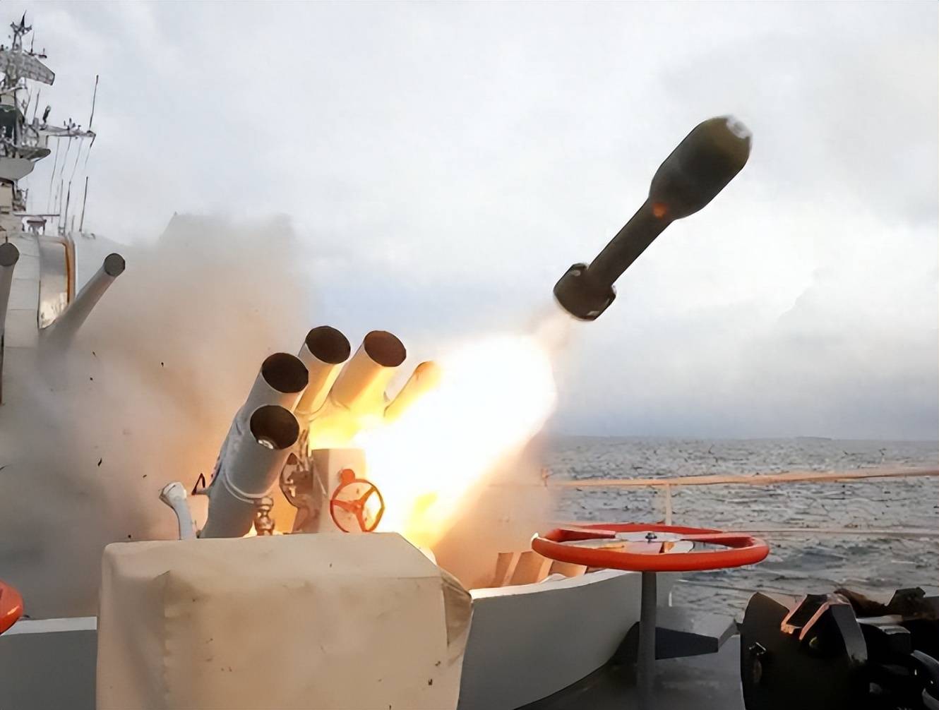 皇冠信用盘代理平台_日本根本不买特朗普账！局势紧张之际皇冠信用盘代理平台，高市早苗送中国两句话，台湾专家：日军可能被全歼