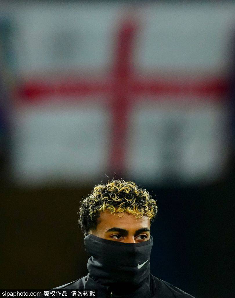 皇冠信用网申请_切尔西的坚韧与挑战：少打一人也能逼平阿森纳皇冠信用网申请，昔日惨败曼联的反思