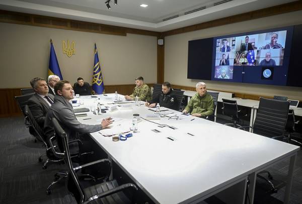 巴黎圣日耳曼 vs 拜仁慕尼黑_泽连斯基：特朗普让我们撤离乌东巴黎圣日耳曼 vs 拜仁慕尼黑，他要建“自由经济区”