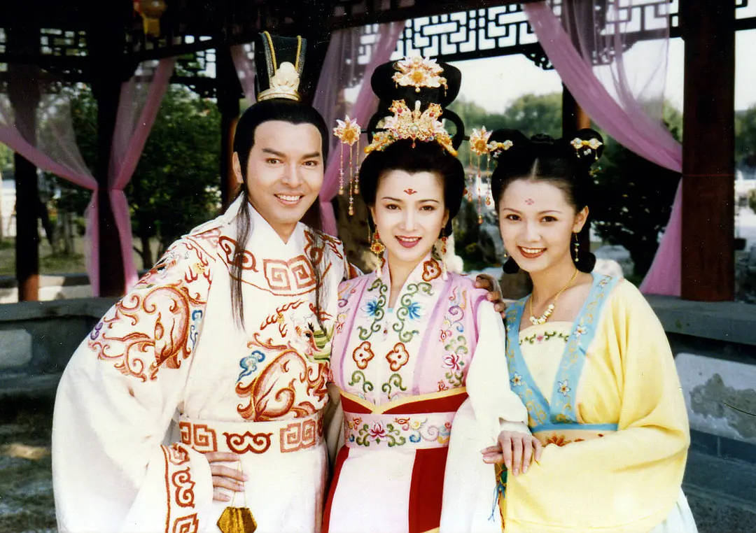 皇冠信用網会员注册网址_何晴去世：一代美人离去皇冠信用網会员注册网址，古今多少事，都付笑谈中