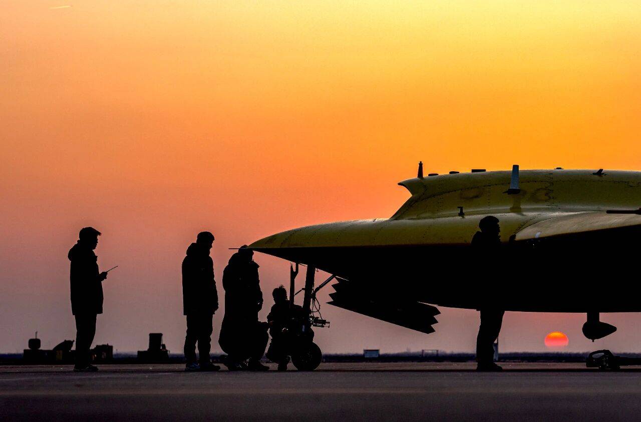 皇冠信用網出租足球_重大突破皇冠信用網出租足球！彩虹-7高空高速隐身无人机成功首飞